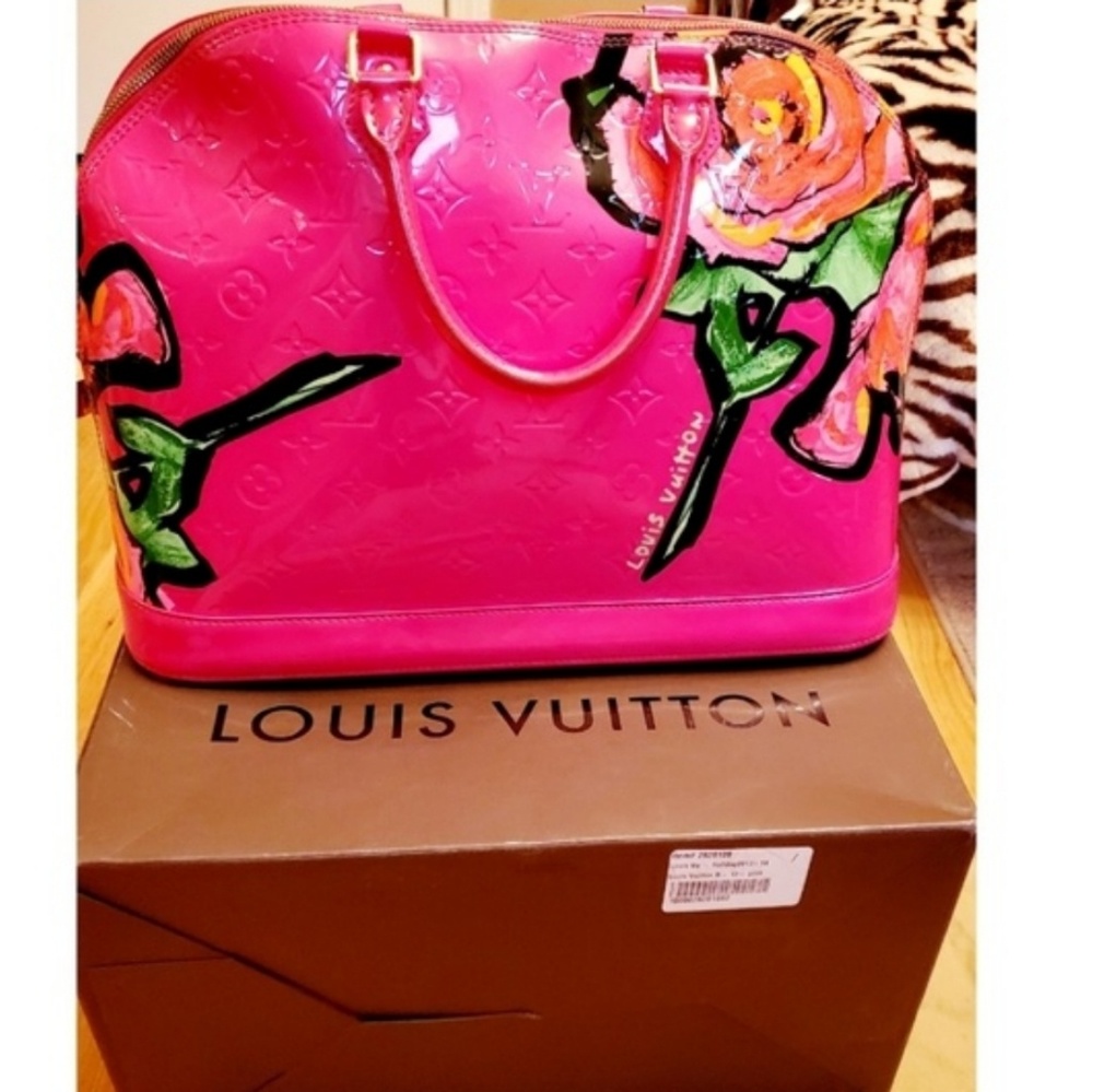 NEW: AUTHENTIC SIGNATURE LV PATENT LEATHER BAG COLLECTION